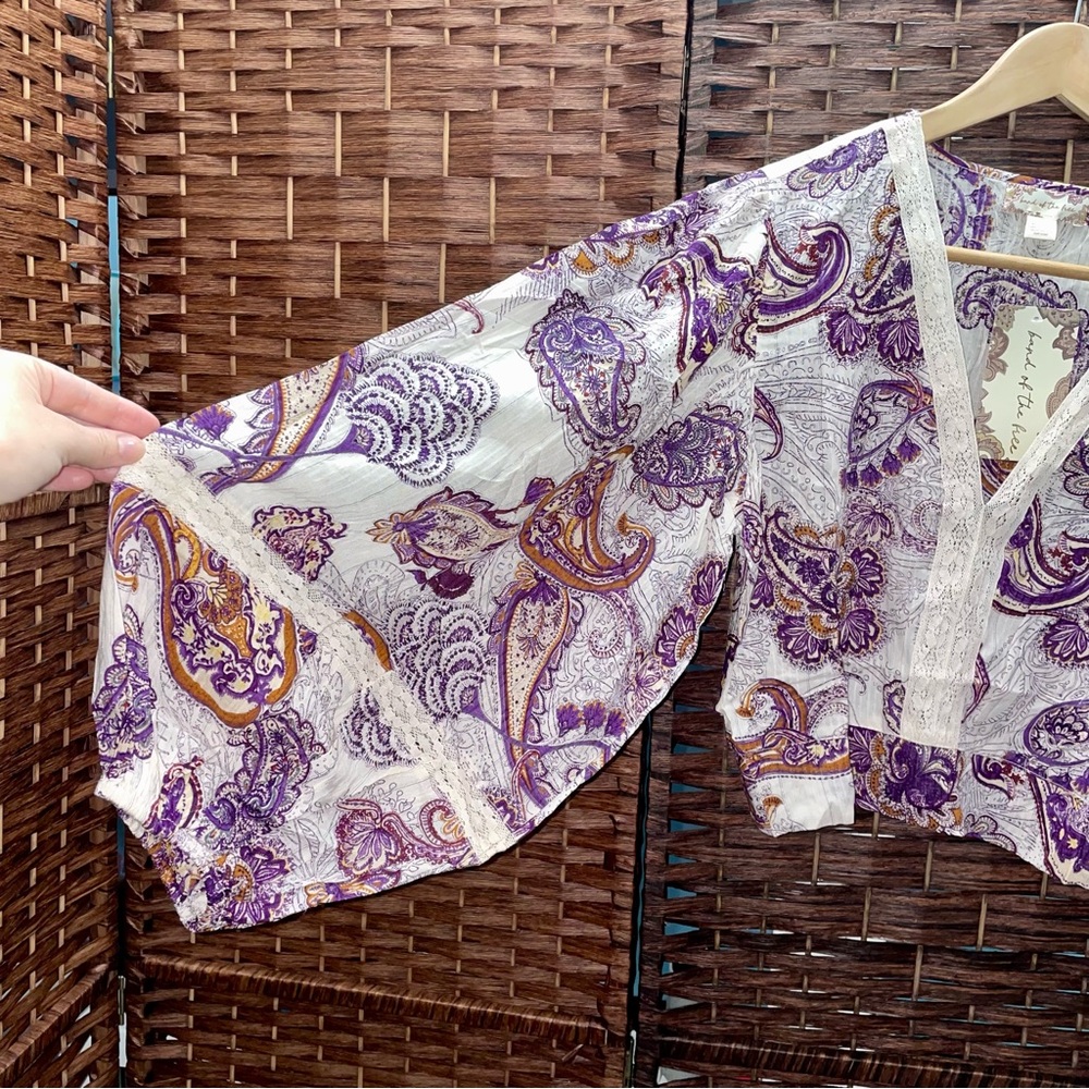 Band of the Free Elegant Paisley Crop Top Purple and Cream, Size L, NWT. - Picture 4 of 7
